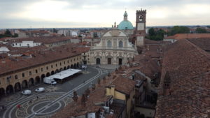 L'Araldo - Piazza Ducale