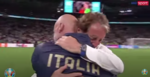 SPORT Euro 2020 - abbraccio Mancini-Vialli