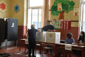 03 PP Referendum Elezioni-Vigevano-2020-voto-05