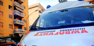 Litiga al bar, prende un pugno e cade: 37enne ferito alla testa a Mortara