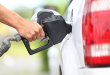 Benzina e diesel alle stelle, in Lomellina pieno a 2.18 euro al litro