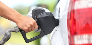 Benzina e diesel alle stelle, in Lomellina pieno a 2.18 euro al litro