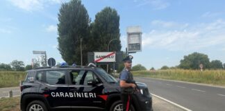 Gambolò, sventata la truffa dello specchietto: tre persone denunciate