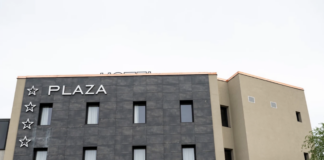 Senza soldi per il pernottamento, poi l’aggressione ai carabinieri: arrestato